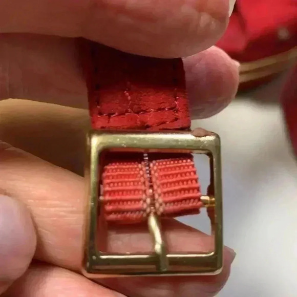 Bamboo Faux Suede Red Platform Heels w Ankle Strap & Gold Coloured Accents Sz 10 - Picture 9 of 14